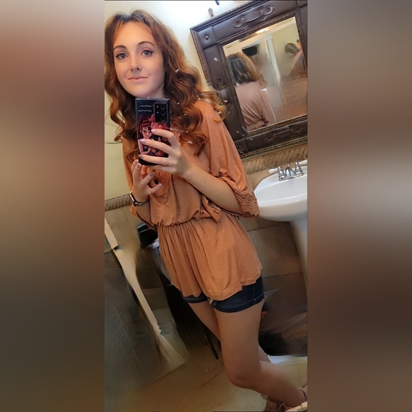 Meet your Posher, Jessica - Picture 5 of 16